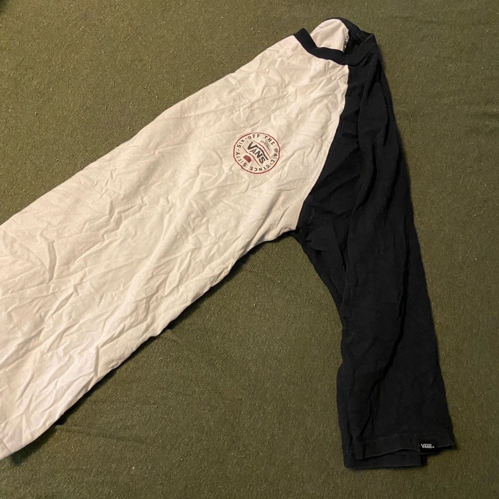 Don’t wear anymore size small women’s vans shirt